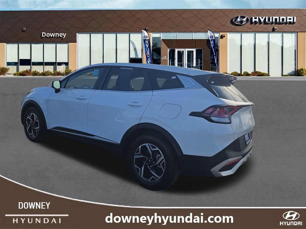 Used 2025 Kia Sportage LX FWD image 3