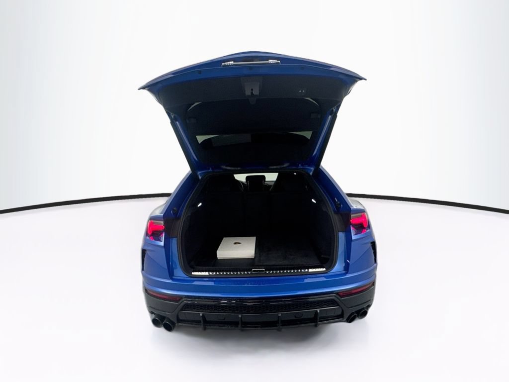 Used 2022 Lamborghini Urus AWD/4WD image 28
