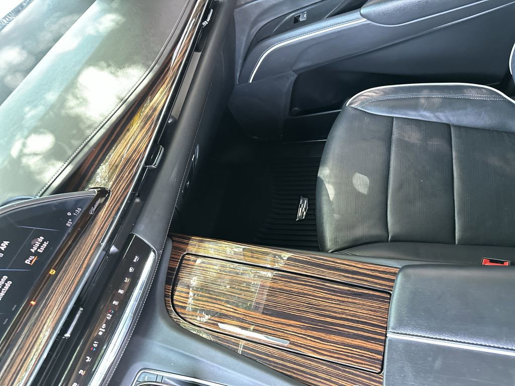 Used 2021 Cadillac Escalade Premium Luxury image 22