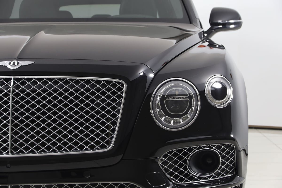Used 2018 Bentley Bentayga AWD/4WD image 73