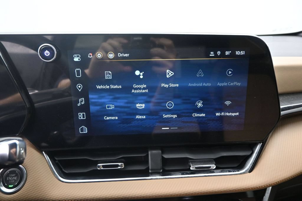 Used 2025 Chevrolet Equinox ACTIV w/ Safety and Technology Package FWD image 14