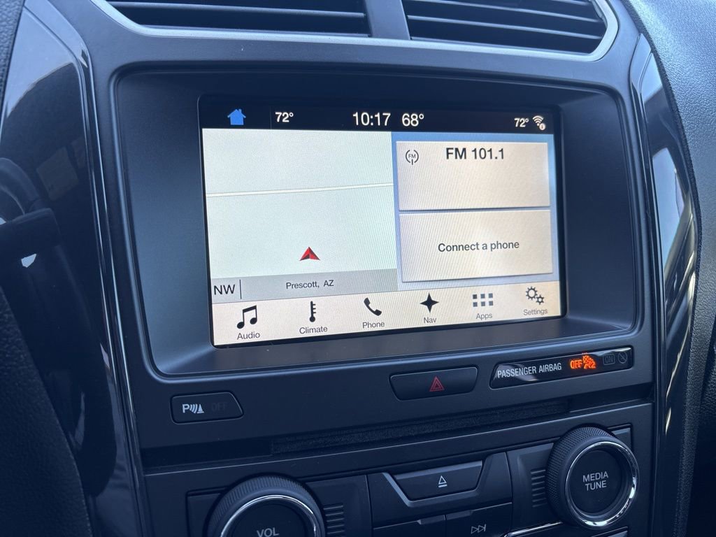 Used 2017 Ford Explorer XLT w/ Equipment Group 202A FWD image 28