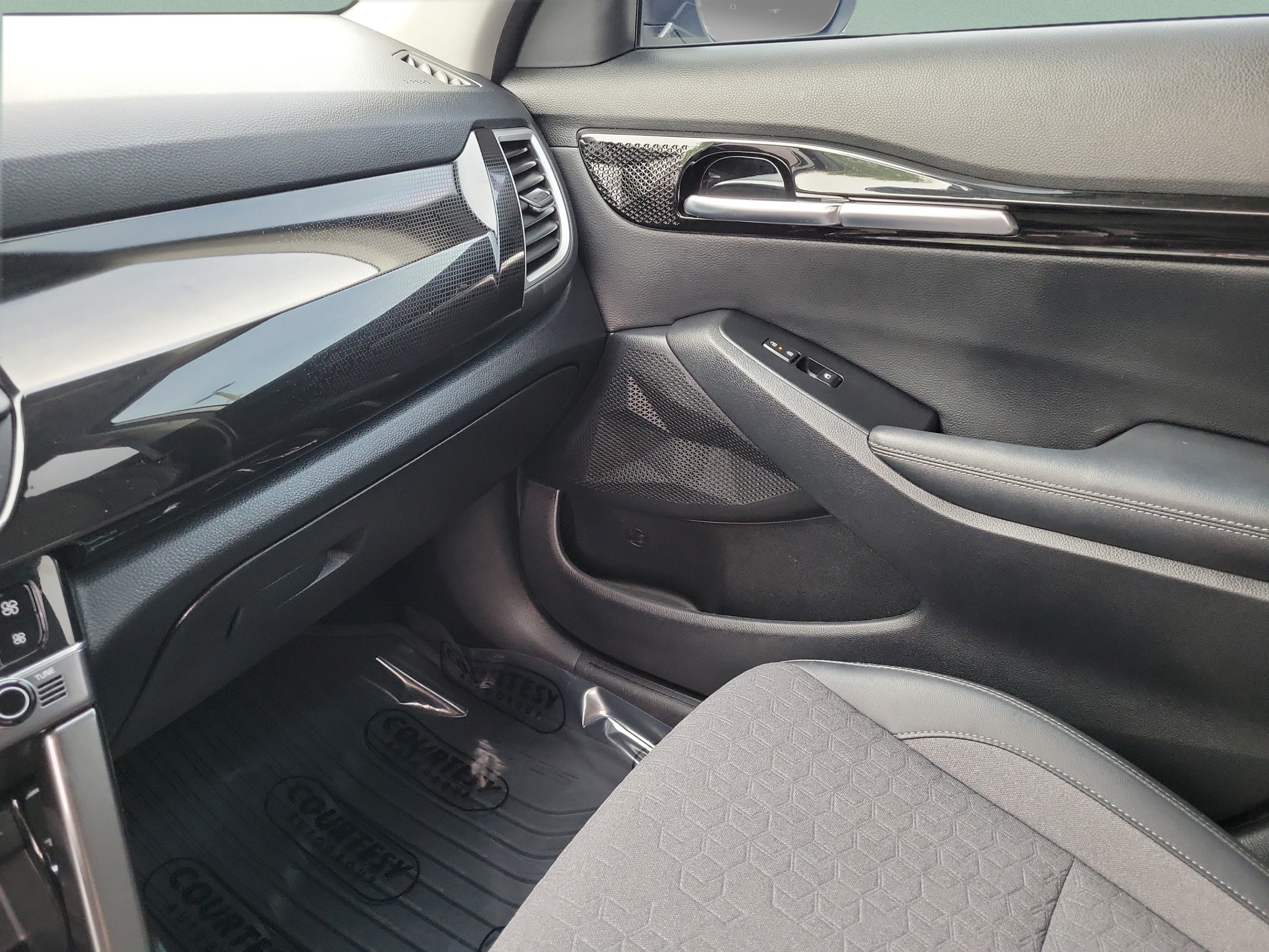 Certified 2024 Kia Seltos S FWD image 23
