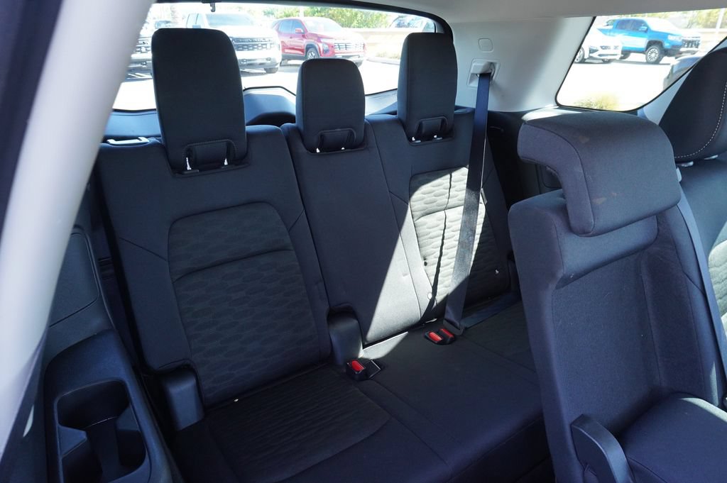 Used 2025 Nissan Pathfinder SV FWD image 10