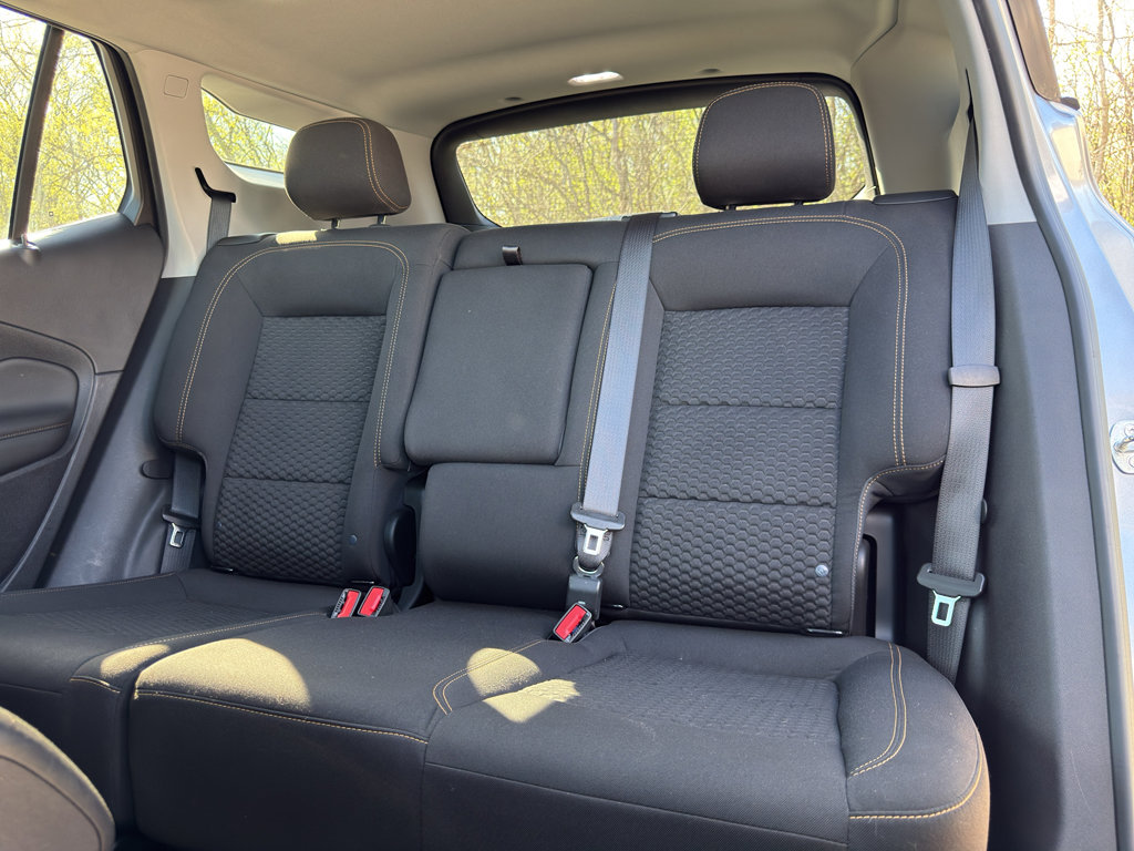 Used 2021 GMC Terrain SLE w/ GMC Pro Grade Package AWD/4WD image 21