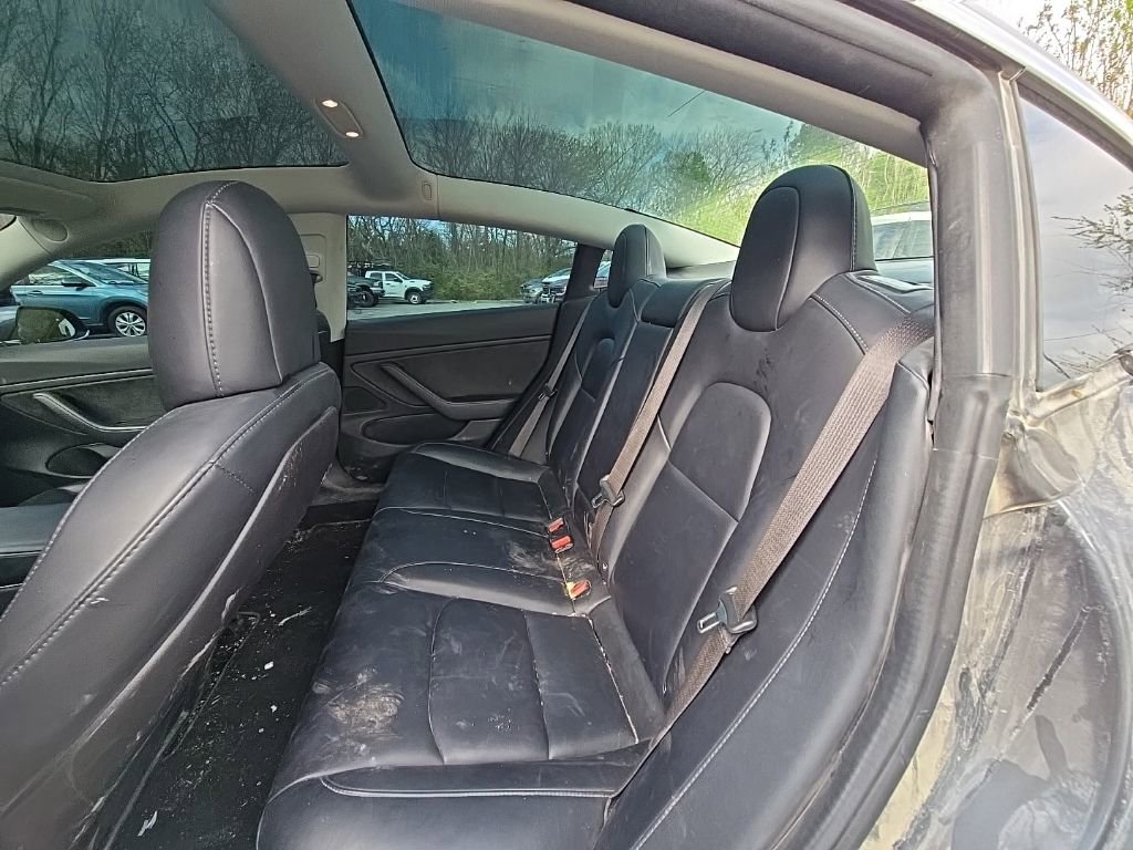 Used 2018 Tesla Model 3 Long Range image 15