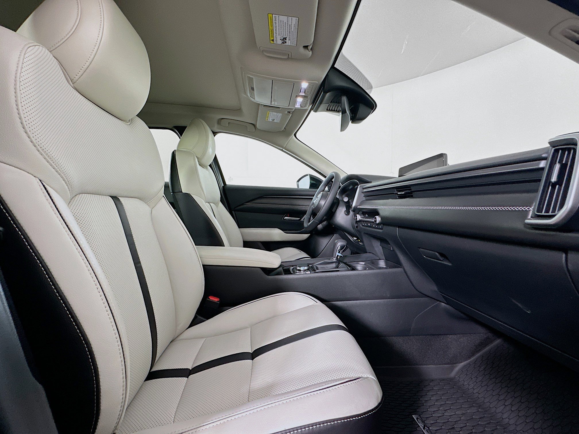 Used 2026 MAZDA CX-50 AWD 2.5 S w/ Weather Package image 32