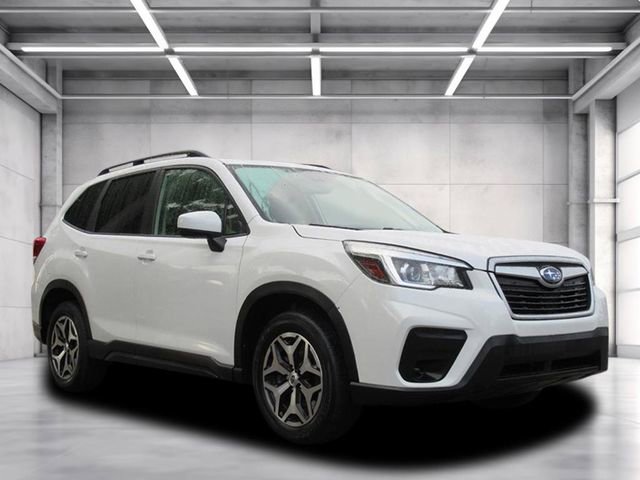Used 2020 Subaru Forester Premium image 1