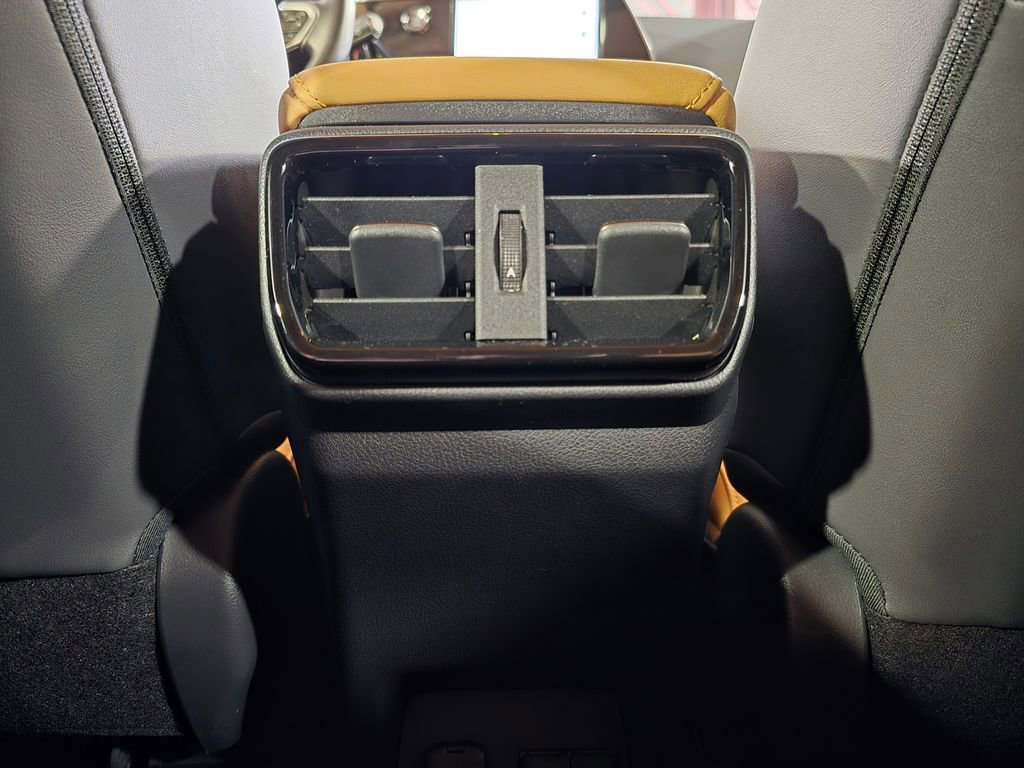 Used 2025 Lexus NX 250 FWD image 27