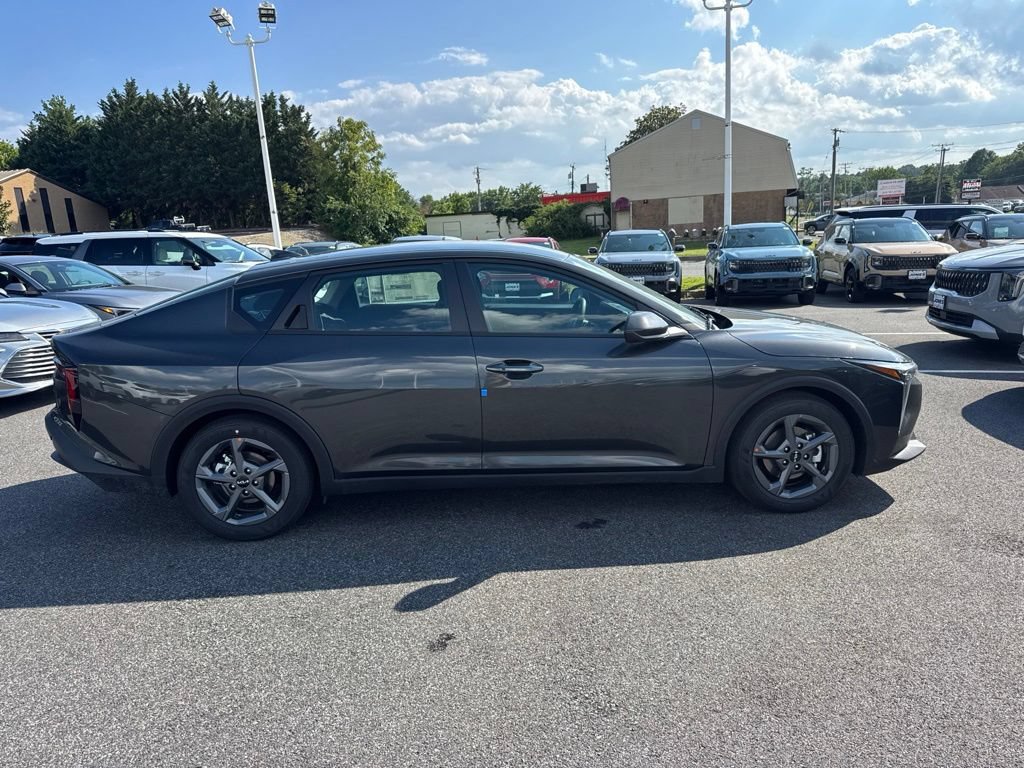 New 2026 Kia K4 FWD image 4
