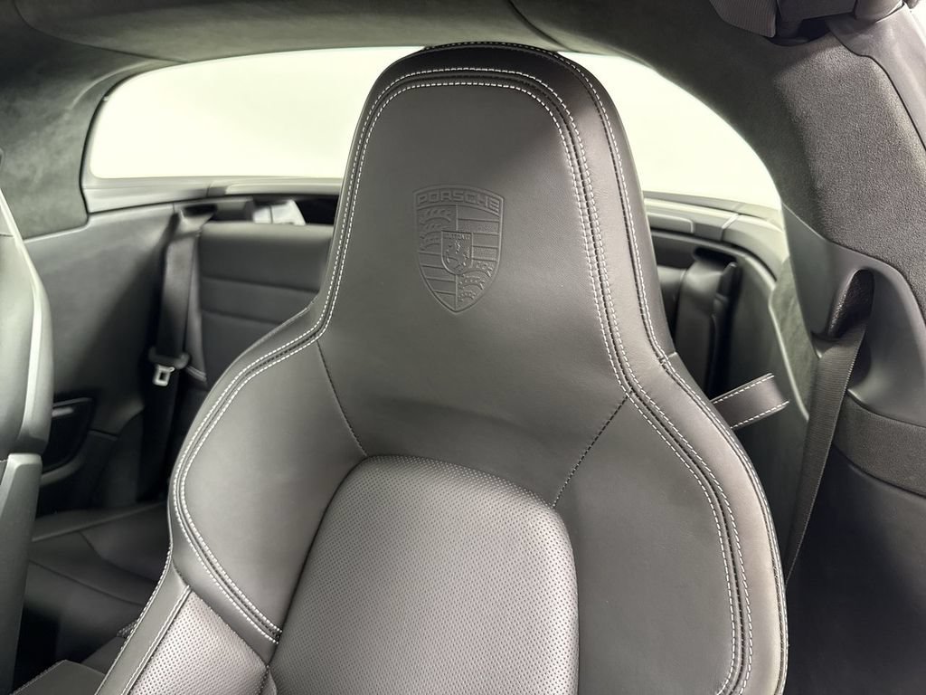 Certified 2023 Porsche 911 Targa 4S AWD/4WD image 39