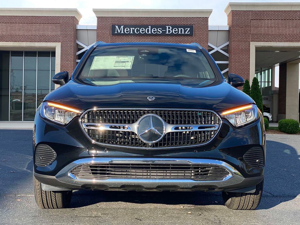 Certified 2025 Mercedes-Benz GLC 300 4MATIC image 2