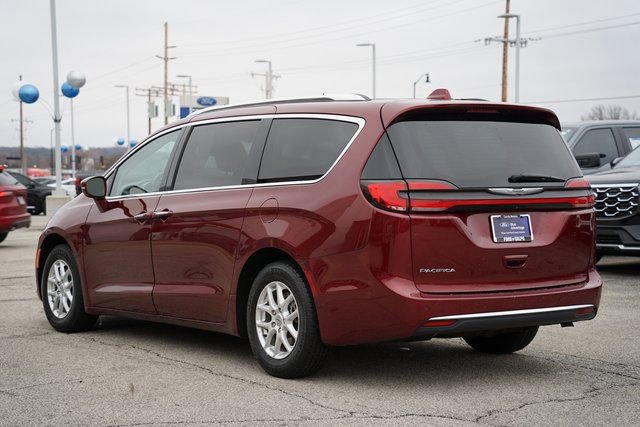 Used 2021 Chrysler Pacifica Touring-L image 5