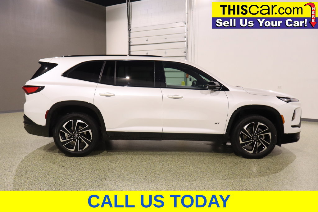 Used 2025 Buick Enclave Sport Touring w/ Power Package FWD image 11
