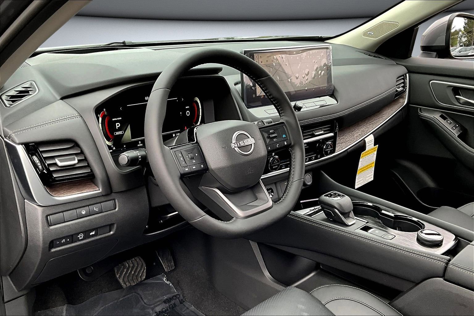 New 2026 Nissan Rogue Platinum image 7