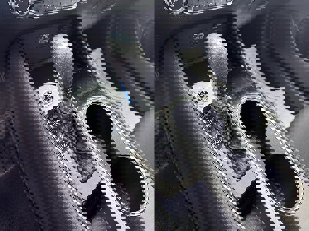 Used 2024 Nissan Altima 2.5 SV image 15