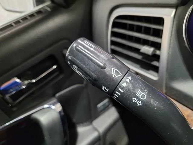 Used 2012 Lincoln MKZ image 40