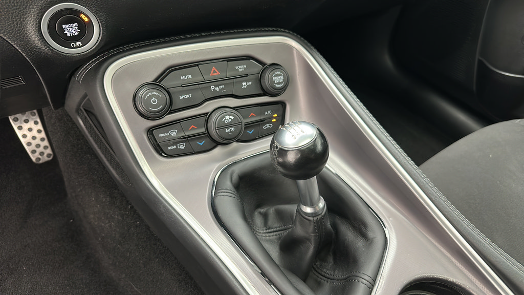 Used 2022 Dodge Challenger R/T w/ Blacktop Package RWD image 17