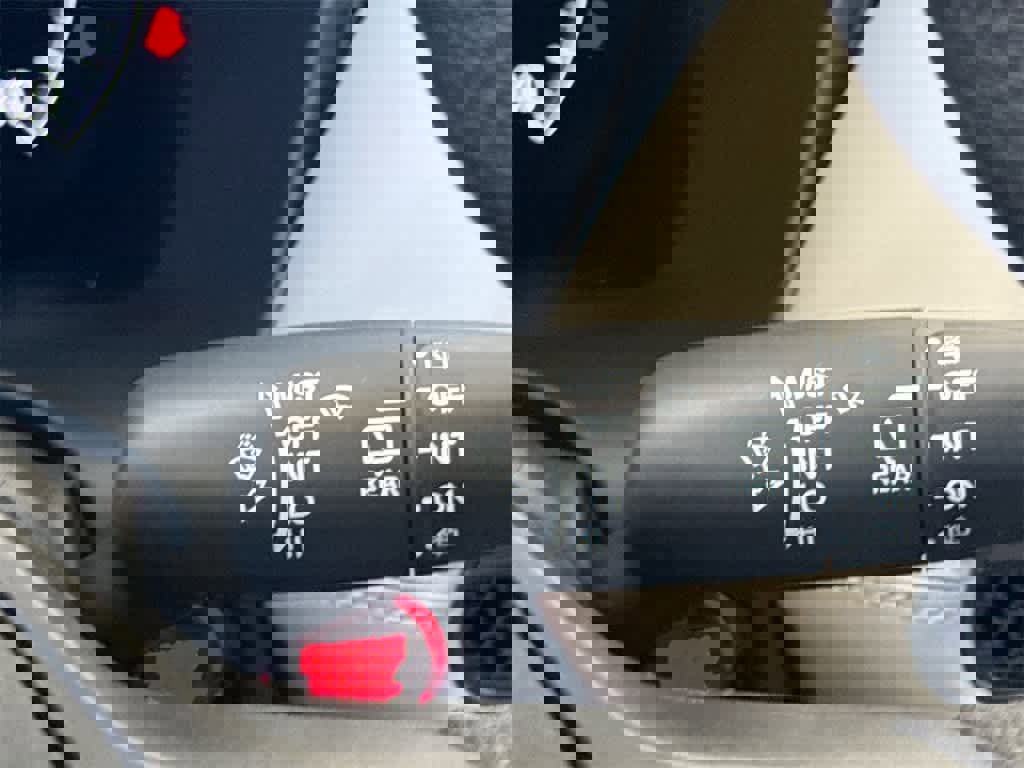 Certified 2025 Honda HR-V LX image 26