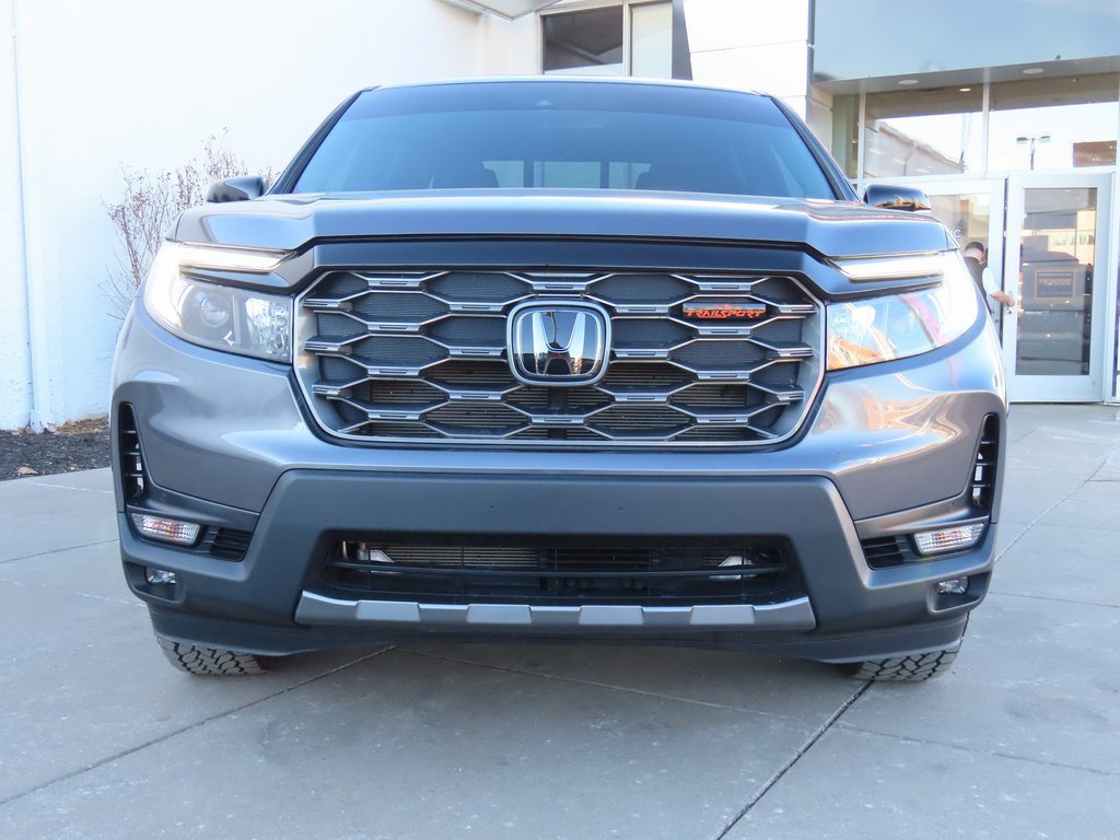 Used 2025 Honda Ridgeline TrailSport image 2