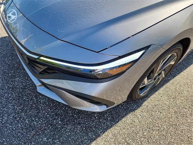 New 2025 Hyundai Elantra SEL image 5