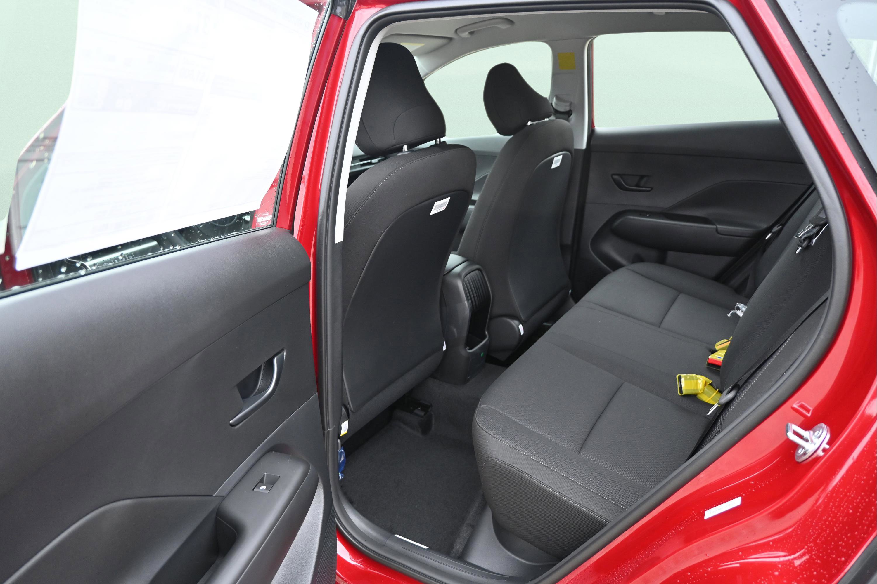Certified 2026 Hyundai Kona SE FWD image 11