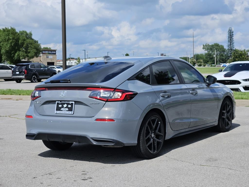 Used 2025 Honda Civic Sport image 4