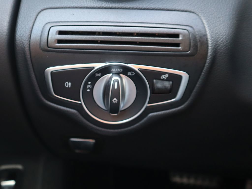 Certified 2022 Mercedes-Benz GLC 300 image 22