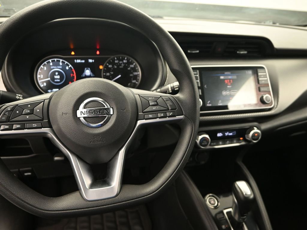 Used 2020 Nissan Kicks SV image 18