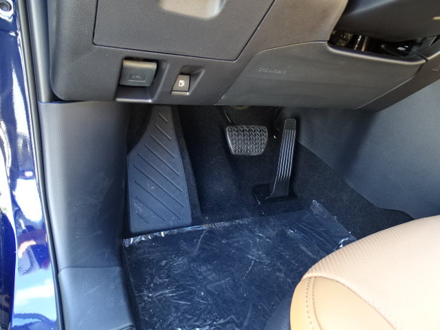 New 2026 Toyota Highlander Platinum AWD/4WD image 8