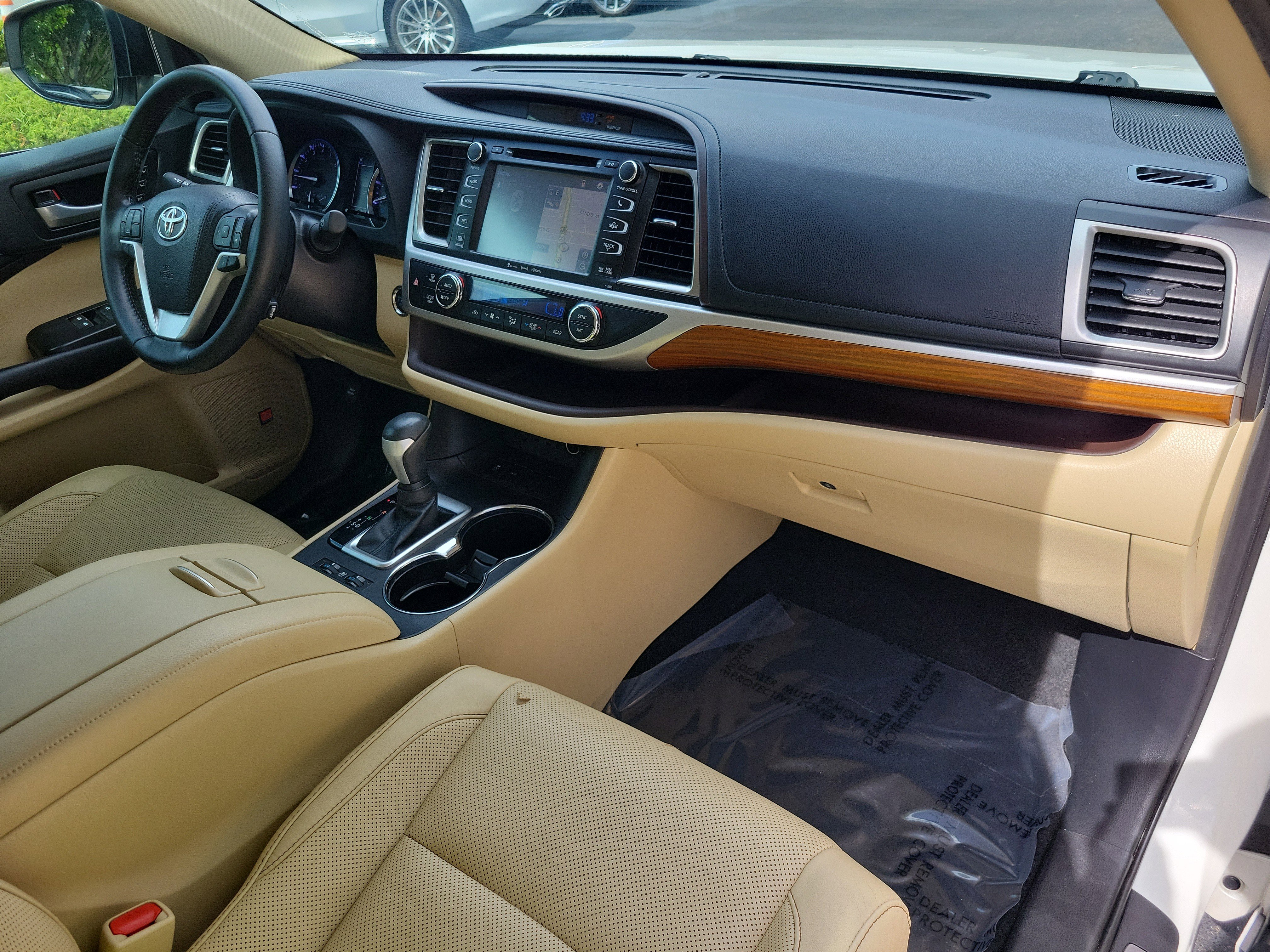 Used 2019 Toyota Highlander Limited FWD image 11