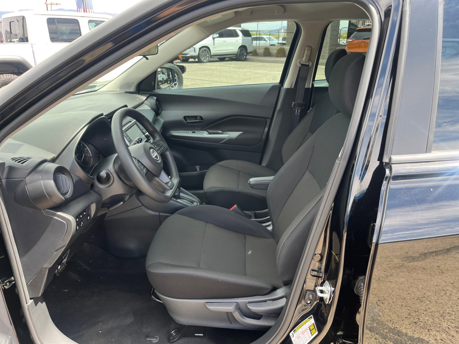 Used 2025 Nissan Kicks Play S image 14