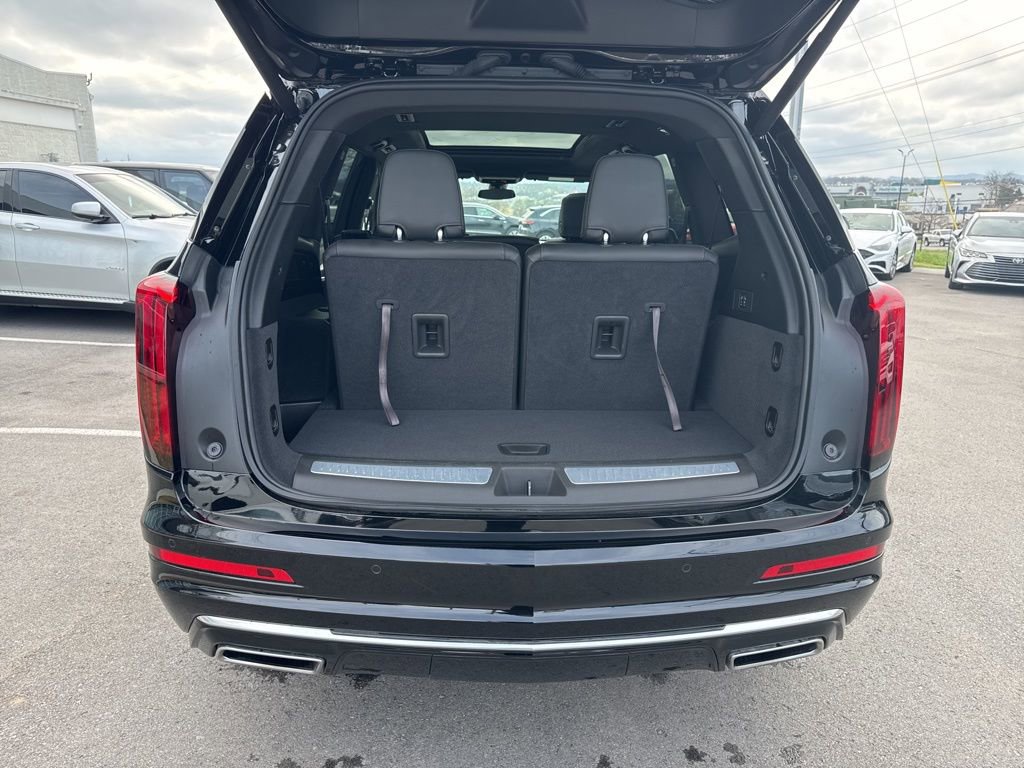 Used 2025 Cadillac XT6 Luxury image 38