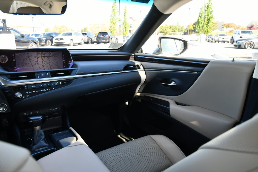 Used 2021 Lexus ES 350 w/ Premium Package FWD image 23