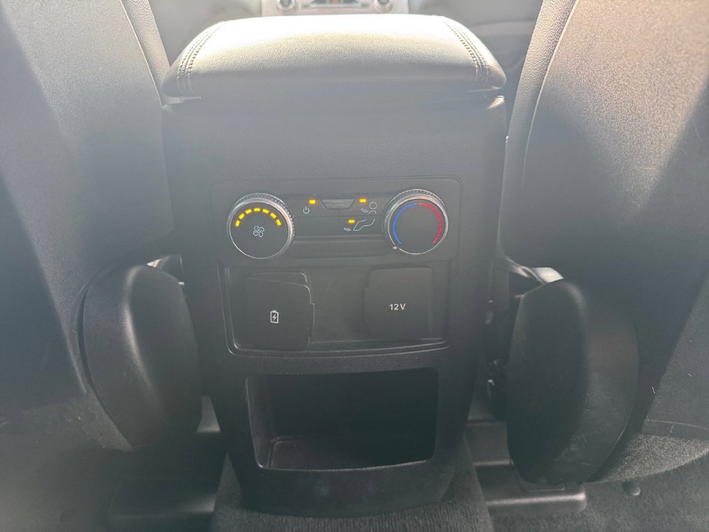 Used 2020 Ford Explorer XLT w/ Equipment Group 202A RWD image 27