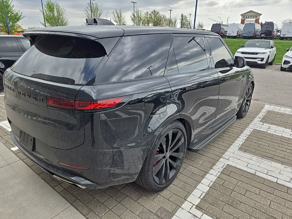 Used 2024 Land Rover Range Rover Sport Dynamic SE image 5