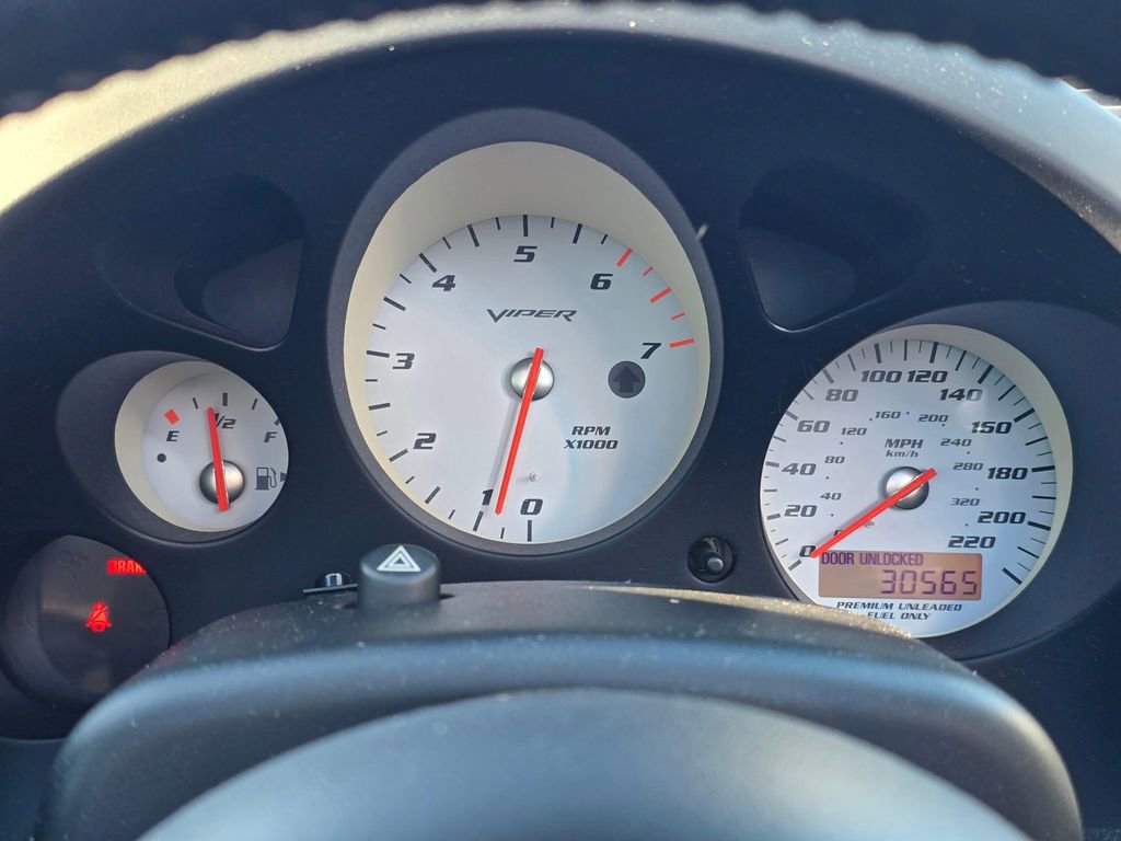 Used 2004 Dodge Viper SRT-10 image 21