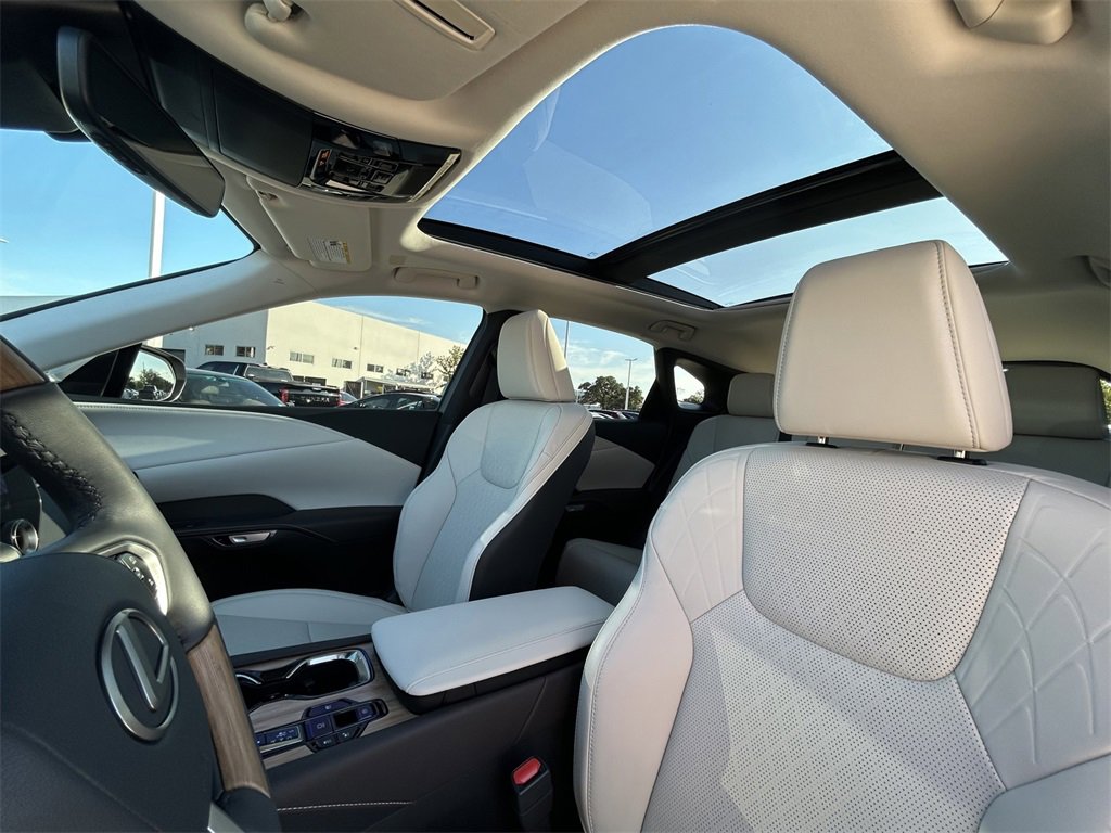 Used 2025 Lexus RX 350 image 13