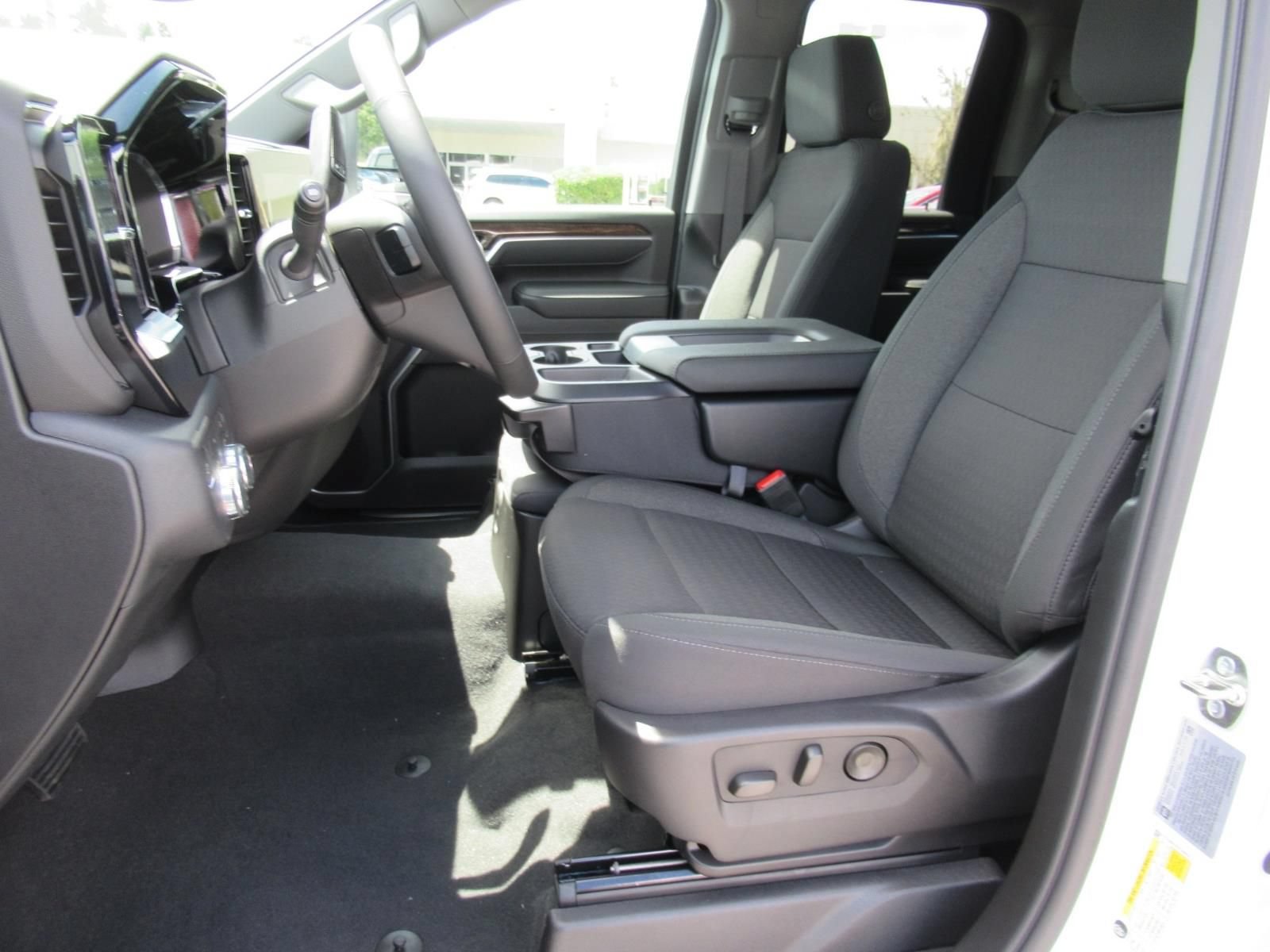New 2026 GMC Sierra 2500 SLE w/ SLE Value Package; AWD/4WD image 18