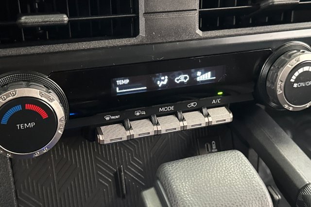 Certified 2025 Toyota 4Runner SR5 AWD/4WD image 26
