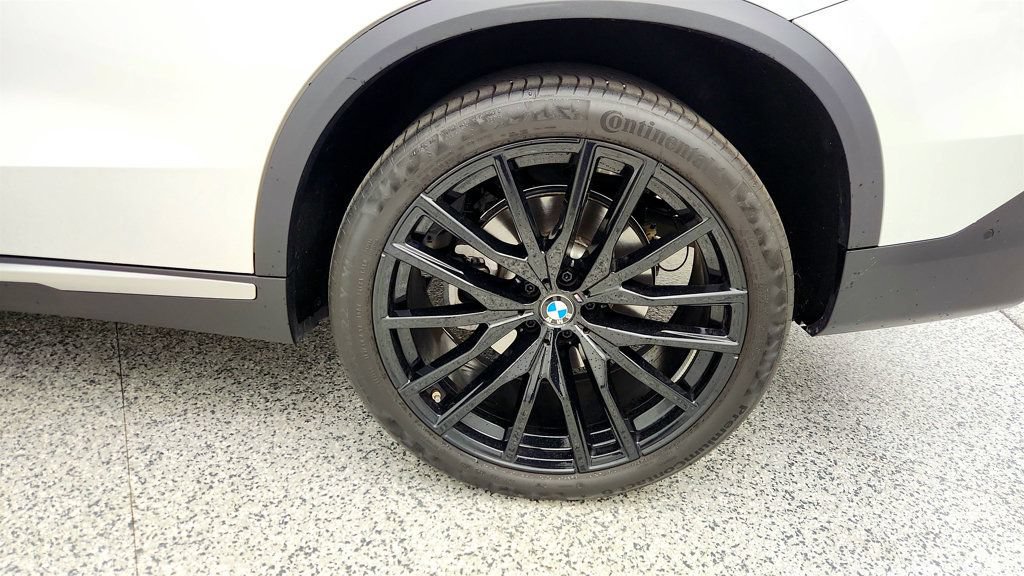 Used 2025 BMW X5 xDrive40i AWD/4WD image 9