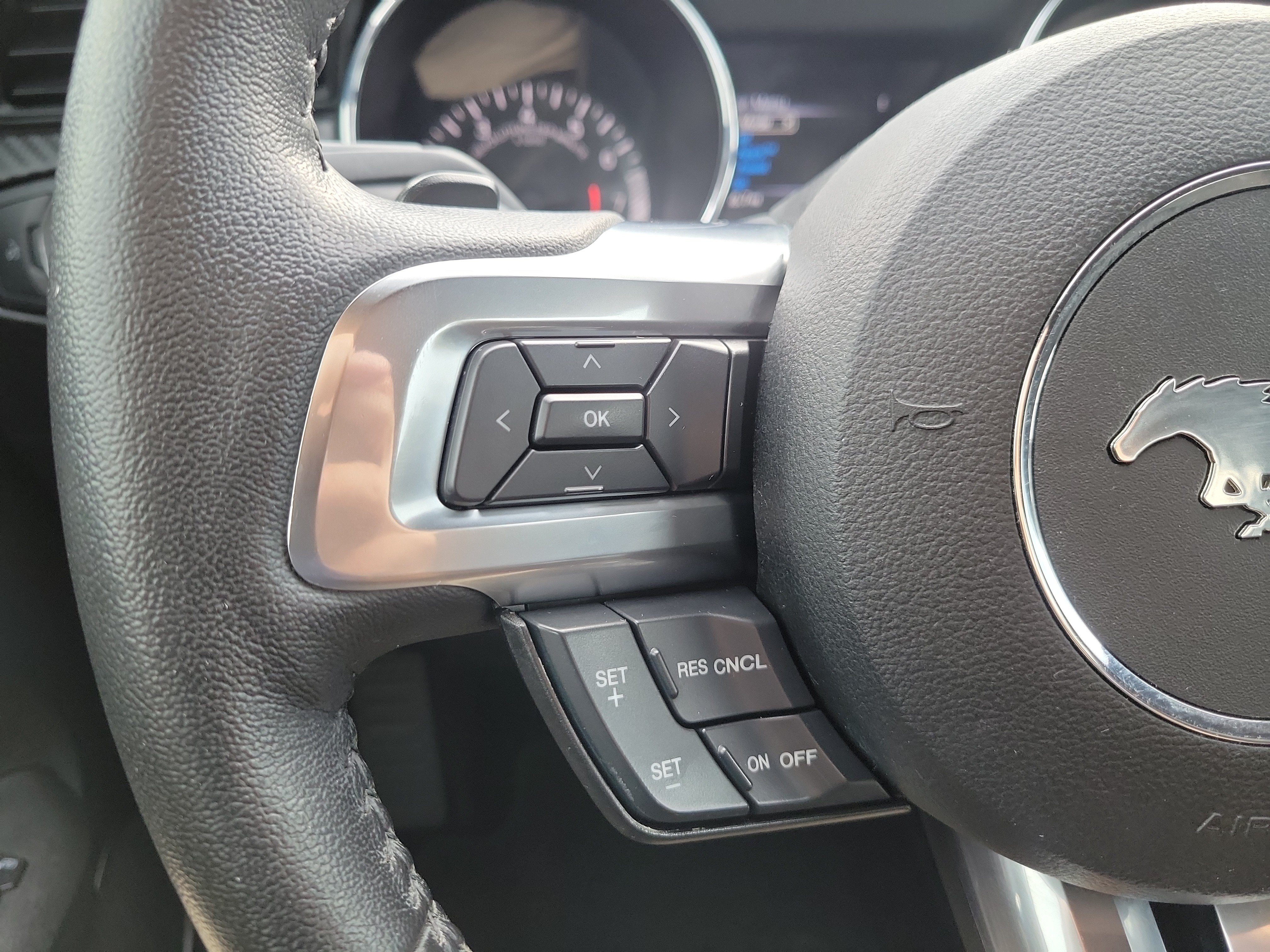 Used 2017 Ford Mustang Coupe RWD image 20