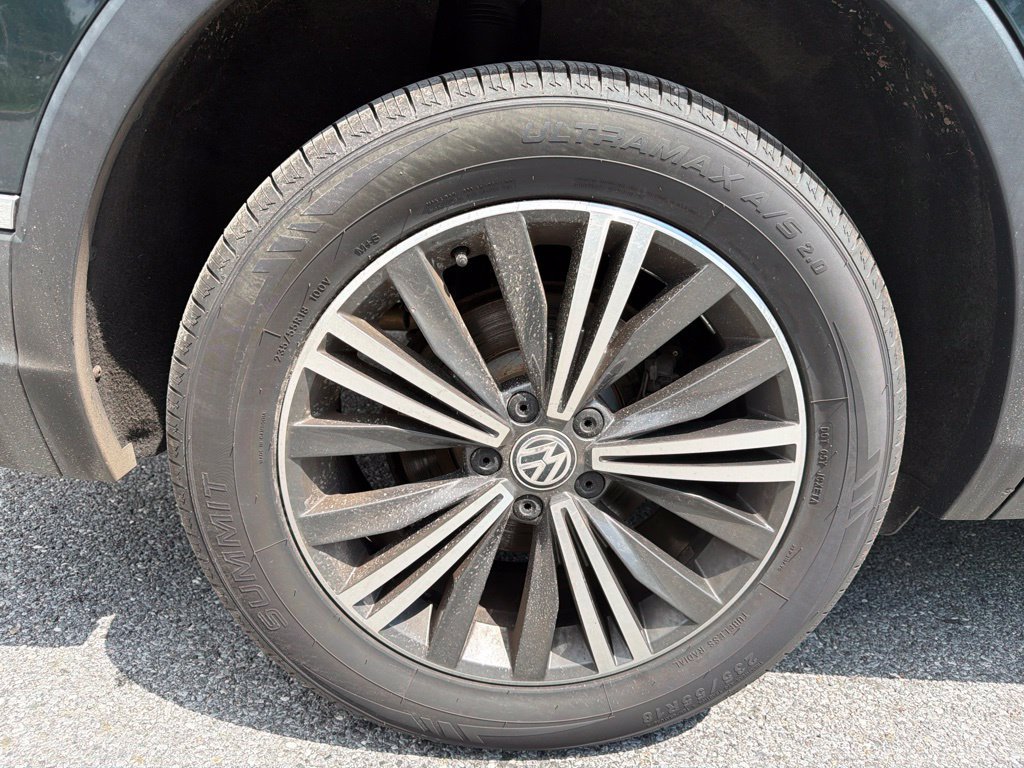 Used 2018 Volkswagen Tiguan SEL AWD/4WD image 12