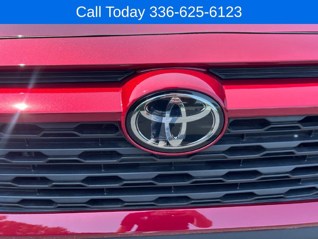 Used 2023 Toyota RAV4 XLE w/ Convenience Package AWD/4WD image 10