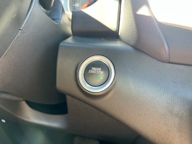 Used 2023 GMC Terrain SLE w/ Driver Convenience Package AWD/4WD image 16