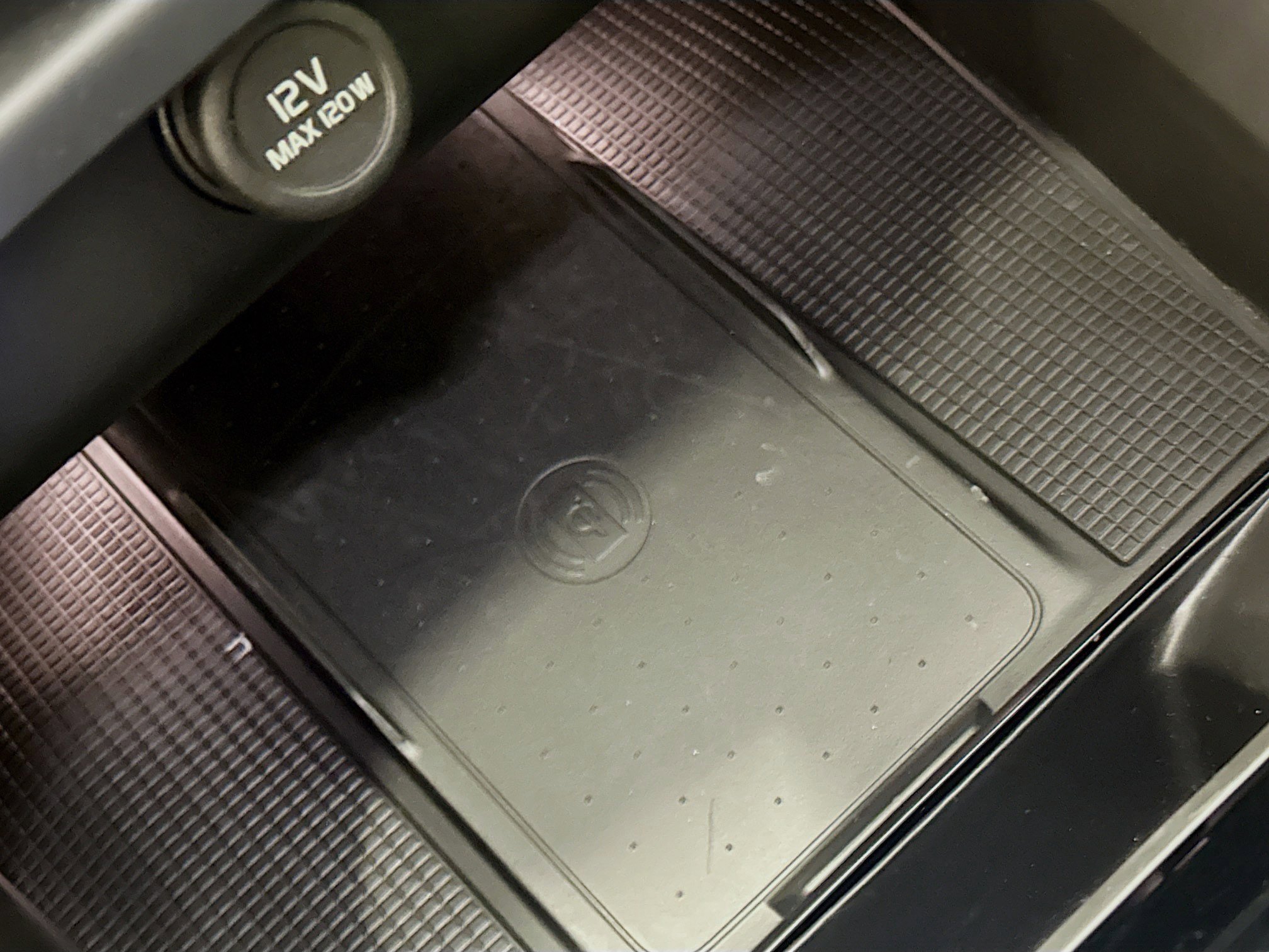 Used 2025 Volvo XC40 B5 Plus AWD/4WD image 26