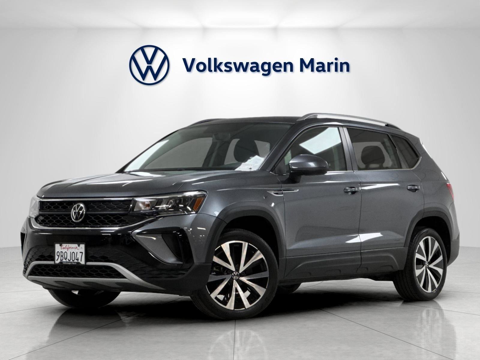 Used 2022 Volkswagen Taos SE FWD image 1