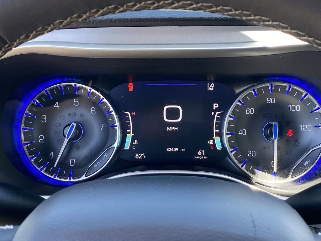 Used 2024 Chrysler Pacifica Touring FWD image 34