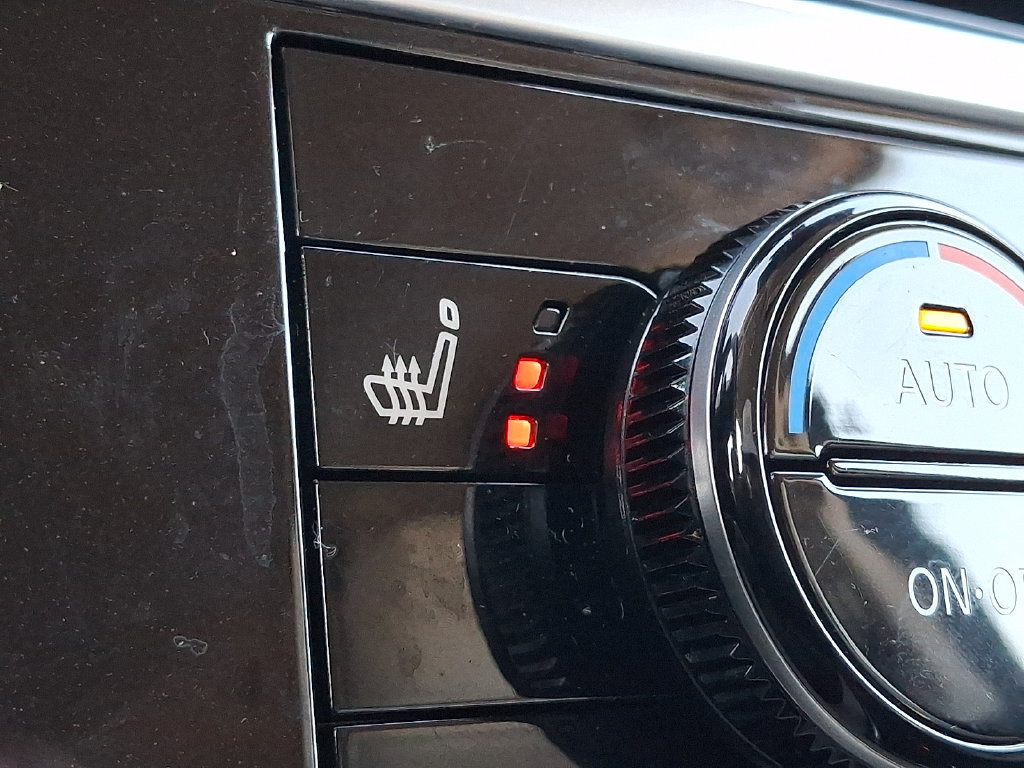 Used 2022 Nissan Pathfinder SL AWD/4WD image 27