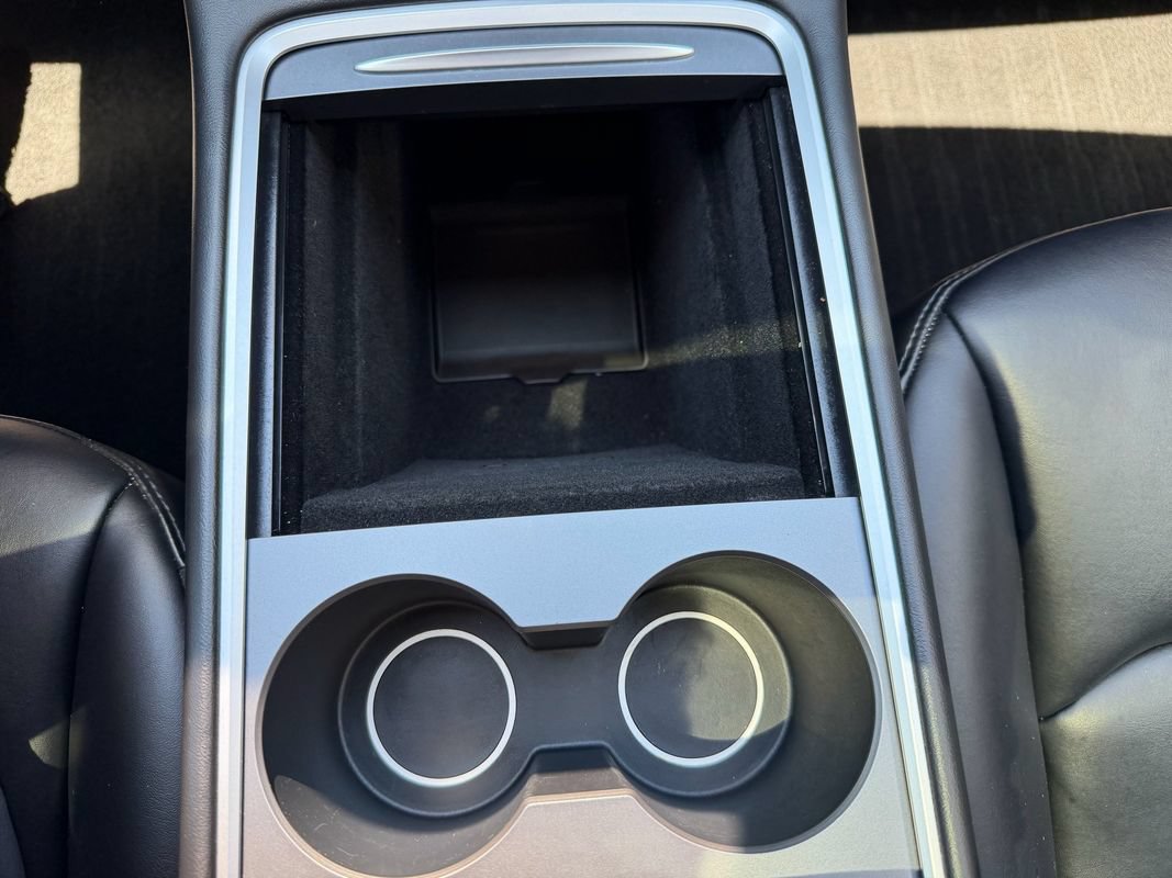 Used 2023 Tesla Model Y Long Range AWD/4WD image 32